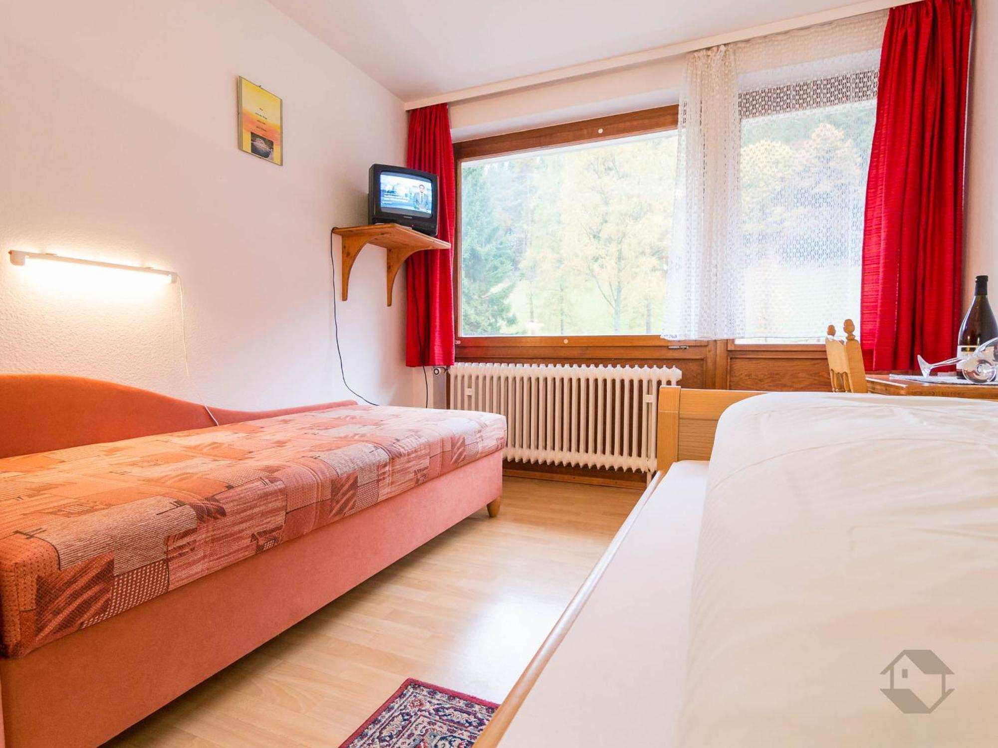 Enri Theater & Pension Bruderhaus Altensteig Habitación foto